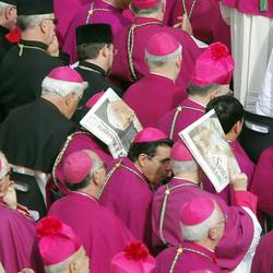 Il Papa riceve in udienza i partecipanti al simposio intercontinentale sulla Nuova Evangelizzazione